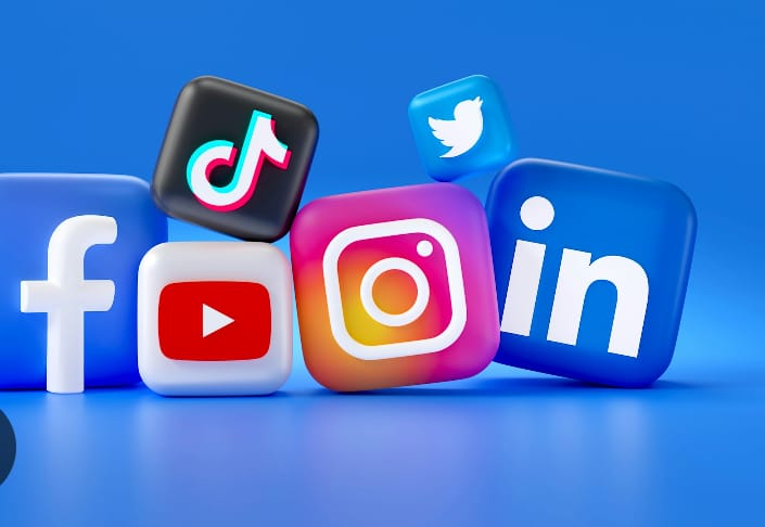 How to use social media footprints to impress recruiters