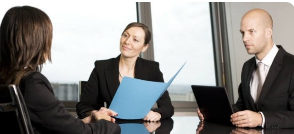 How to Introduce Yourself in a Job Interview in the UK